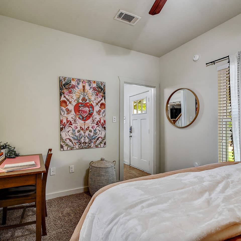 1415_Craddock_Avenue_0015